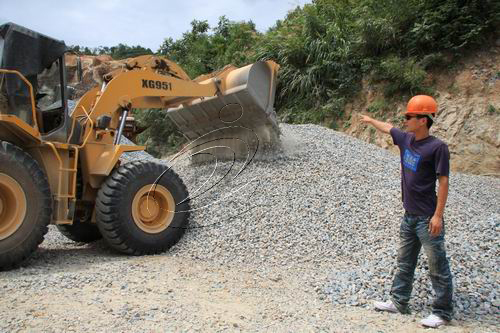 濟村鄉石料走俏永寧高速