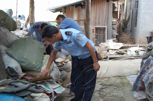 寧化公安局工商局聯(lián)合清查廢舊金屬收購點