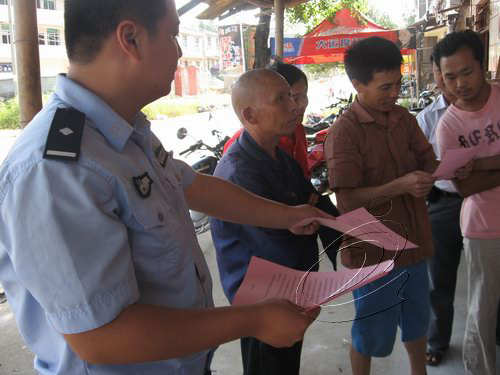 湖村派出所開展收繳非法爆炸物品宣傳