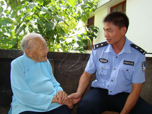 張河堅：心里始終裝著群眾