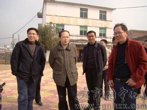 縣委書記陳忠杰調研基層黨建工作