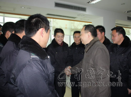 上班第一天　陳忠杰看望機關干部職工