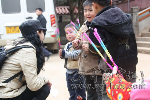 《大遷徙》拍攝花絮一：小演員拍戲、注冊兩不誤