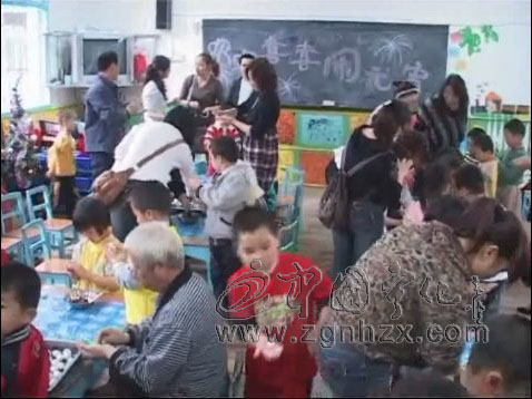 幼兒做手工　身心樂融融