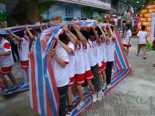 慶“六一”，趣味運動PK賽深受孩子們喜愛