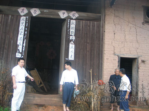 淮土鄉200余鄉村干部迅速開展災后自救