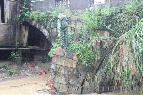 抗洪救災(zāi)先鋒譜⑹：洪流中的堅(jiān)強(qiáng)堡壘