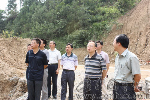 陳忠杰調研災后恢復重建工作