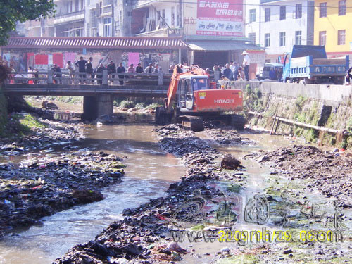 曹坊鄉集鎮小河恢復清澈美景