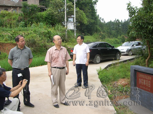 市委領導蘇區調研辦實事項目在寧化通過驗收