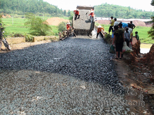 注意：過瓦莊橋時請謹慎慢行！
