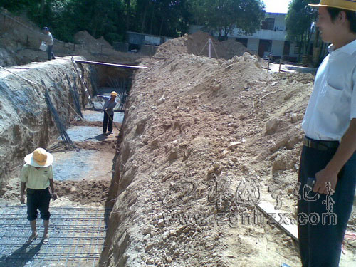 淮土加快鄉衛生院病房綜合大樓建設