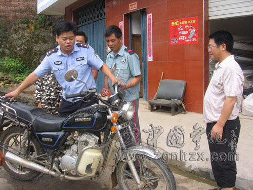 曹坊鄉(xiāng)部門聯(lián)動集中整治集鎮(zhèn)交通