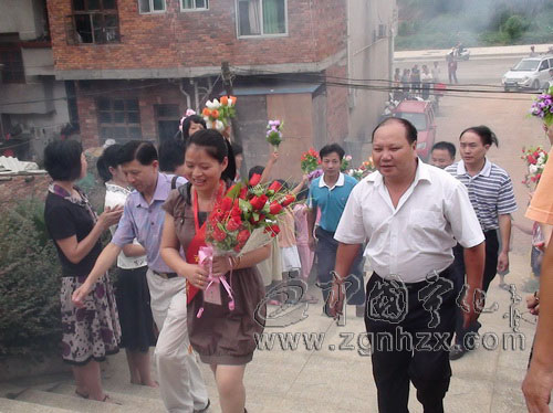 張華珠獲全國“交通銀行特教園丁獎”