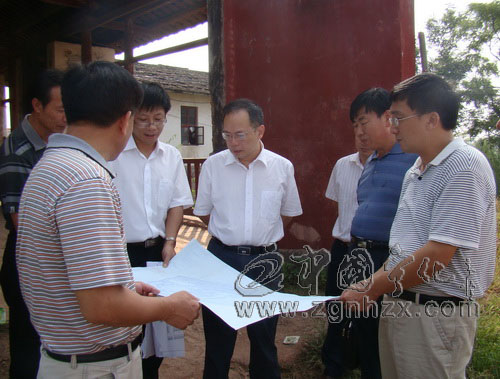 陳忠杰到石壁鎮(zhèn)調(diào)研重點(diǎn)項(xiàng)目工作