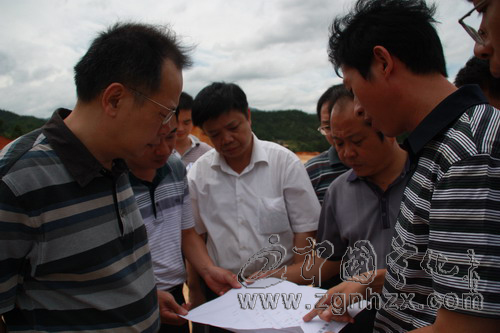 陳忠杰督查調研災后住房集中重建工作