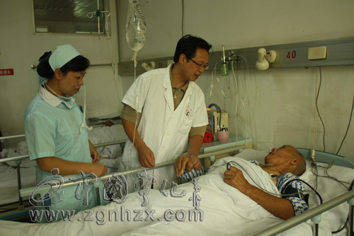縣醫(yī)院長假手術(shù)量倍增　醫(yī)護人員加班加點