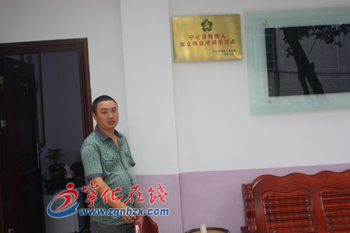 張海龍：服裝世界的追夢人