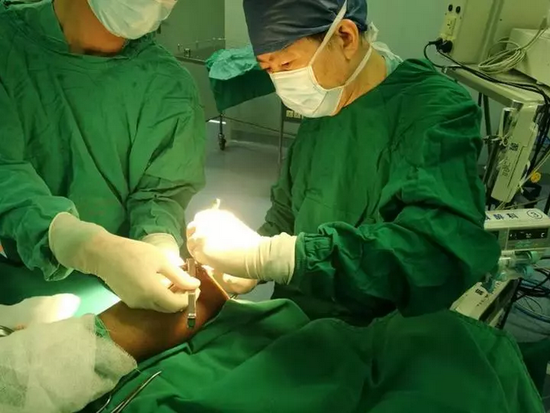 抽煙喝酒“揮霍”年輕人骨質