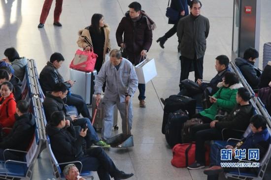 這個(gè)春節(jié)，他的工作要每天“走”一個(gè)馬拉松