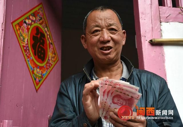 永定區(qū)首次實(shí)現(xiàn)城鄉(xiāng)低保標(biāo)準(zhǔn)一體化