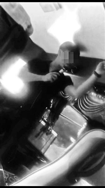 黑導游在威脅中國游客