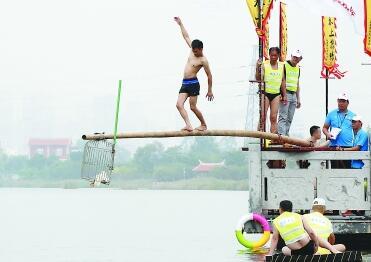 福建省“全民健身百村行”在晉江市安海鎮舉行