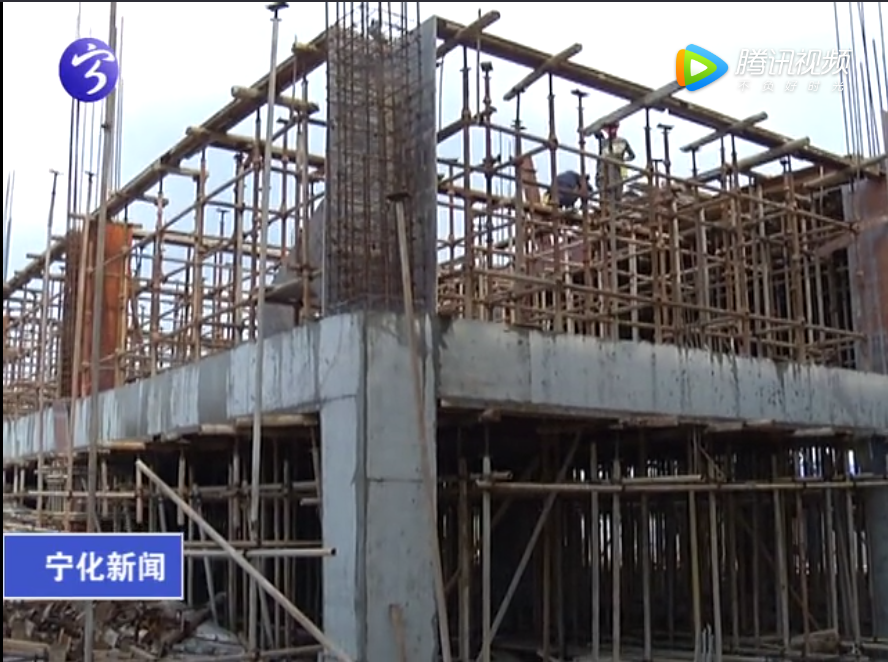 縣委書記余建地調研統計工作