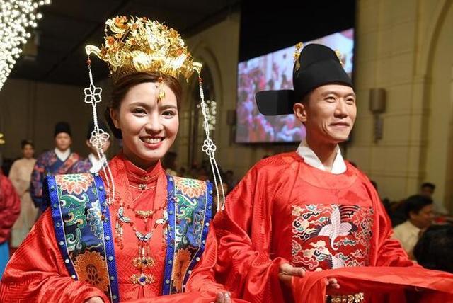 臺灣：漢服婚禮展示中華傳統文化