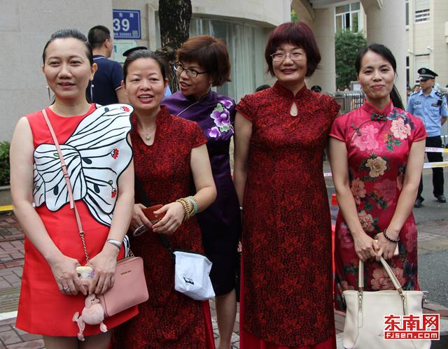 福建20萬余人今日參加高考 首批“00后”成主力