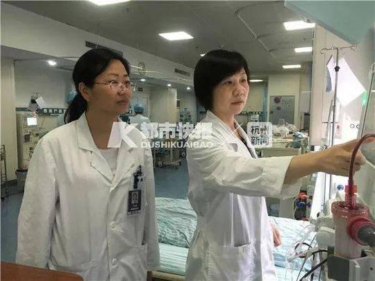 （胡穎主任醫師（左）與王劍青副主任醫師）攝影 謝謹憶