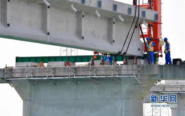 (經濟)(3)福平鐵路正式進入鋪架階段