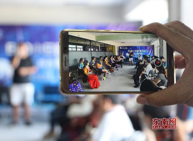 兩岸三地青年學子齊聚一堂,載歌載舞 東南網記者林峰峰 攝.jpg