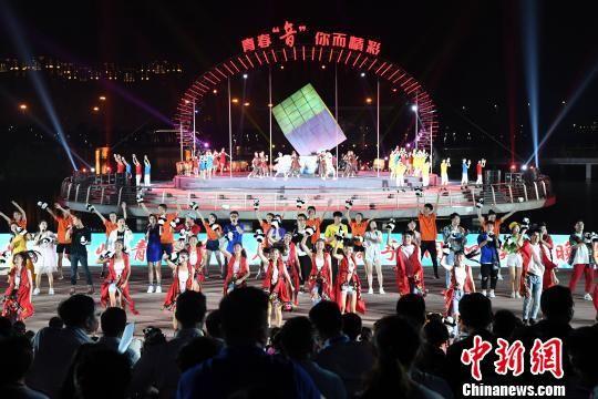 2000多名兩岸青年福州攜手同心大聯(lián)歡