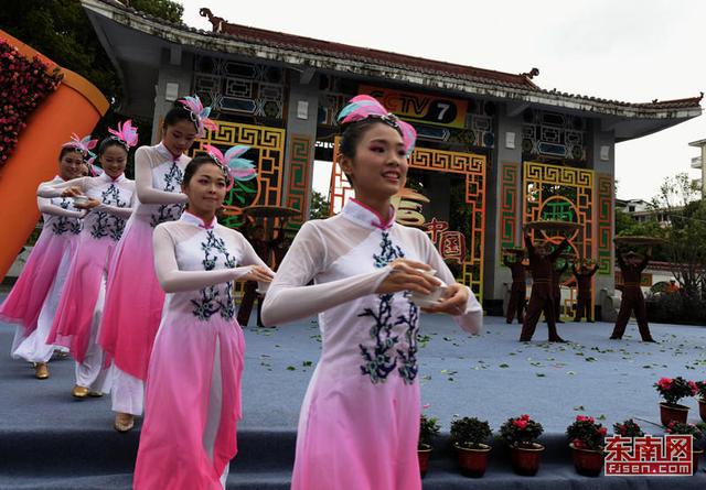 2000多名兩岸農(nóng)民齊聚一堂 載歌載舞共慶豐收