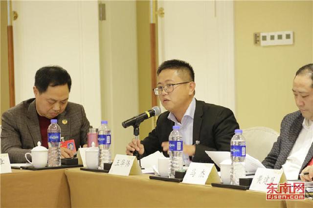 福建省政協(xié)委員熱議科技創(chuàng)新助推企業(yè)發(fā)展