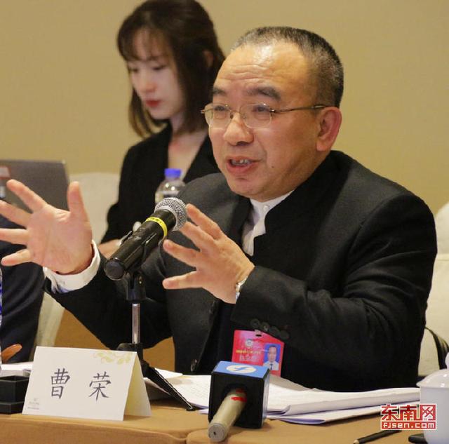 福建省政協(xié)委員熱議科技創(chuàng)新助推企業(yè)發(fā)展