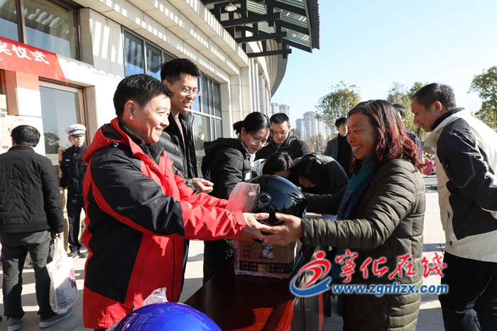 寧化舉行“交通安全知識”有獎答題活動頒獎儀式