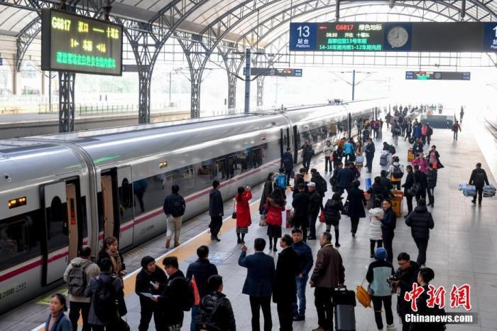 鐵路春運第13日售出車票超1500萬張