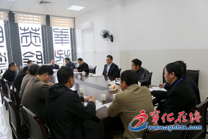 縣長(zhǎng)姚文輝參加城南鎮(zhèn)人大代表團(tuán)分組審議