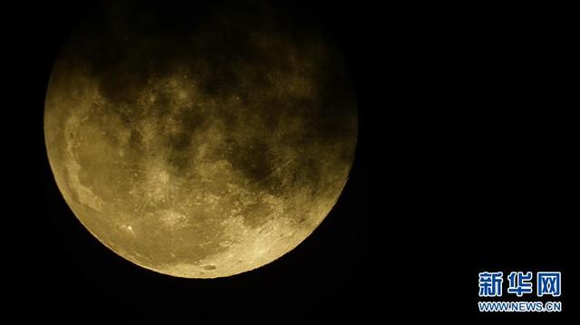“超級(jí)月亮”遇佳節(jié) 元宵滿(mǎn)月更“圓滿(mǎn)” 