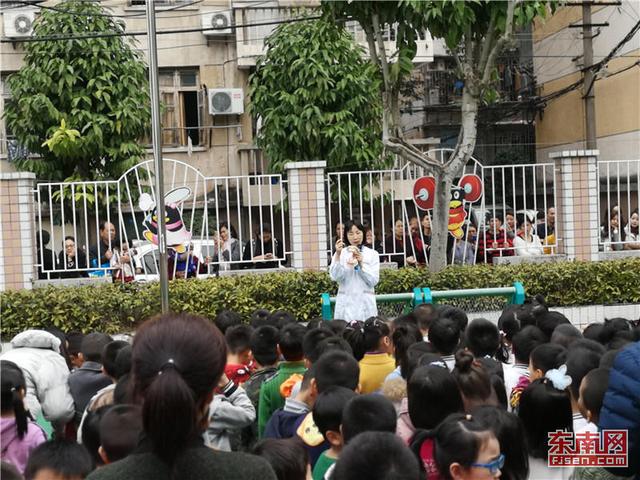 世界口腔健康日：“牙天使”來到幼兒園 