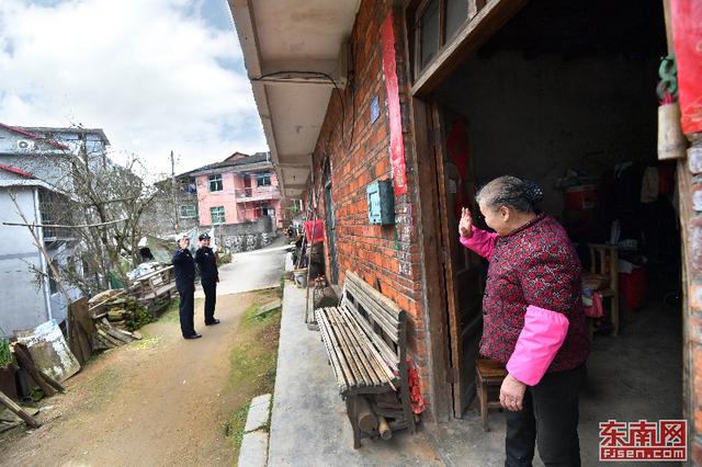 建寧：黨員民警志愿者為孤寡殘疾老人過生日