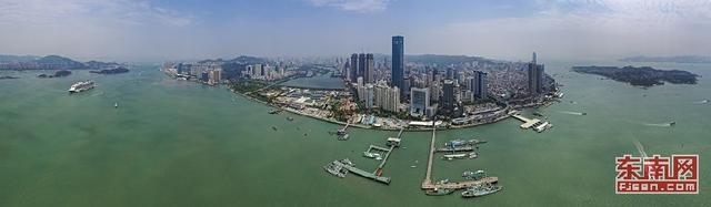 “世界夢(mèng)號(hào)”郵輪停泊廈門國際郵輪母港