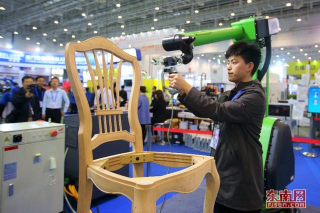 廈門積極推進數(shù)字經(jīng)濟與制造業(yè)等傳統(tǒng)產(chǎn)業(yè)融合發(fā)展 