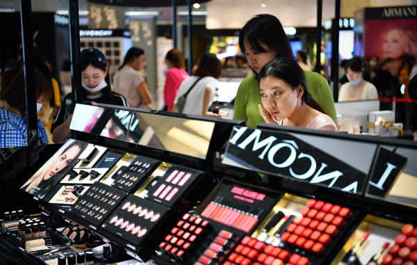 一千可以花，十塊必須省？當代年輕人“神奇”消費心理觀察