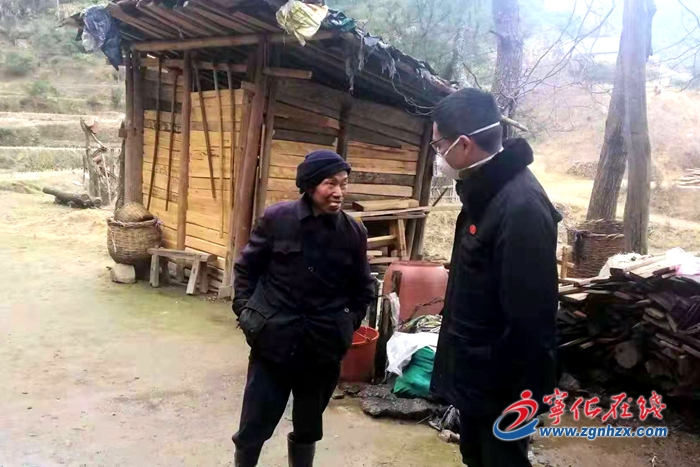 寧化水茜張坊村：防治疫情走訪孤寡老人兩不誤
