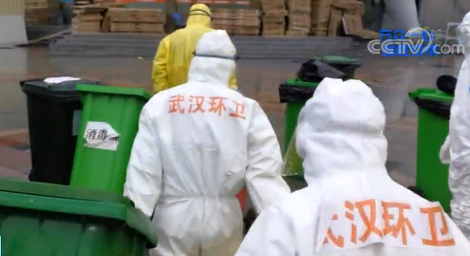 清理垃圾、處理醫療廢物……他們在看不見的地方負重前行