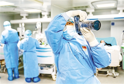 4萬多張可愛可敬的面孔 4萬多個感人至深的故事