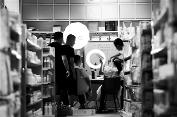 貨不對板、平臺“裝睡”……直播帶“禍”，這事歸哪個“法”管？